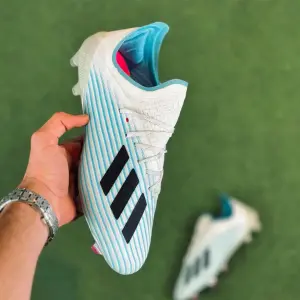کفش فوتبال x19 سفید ابی